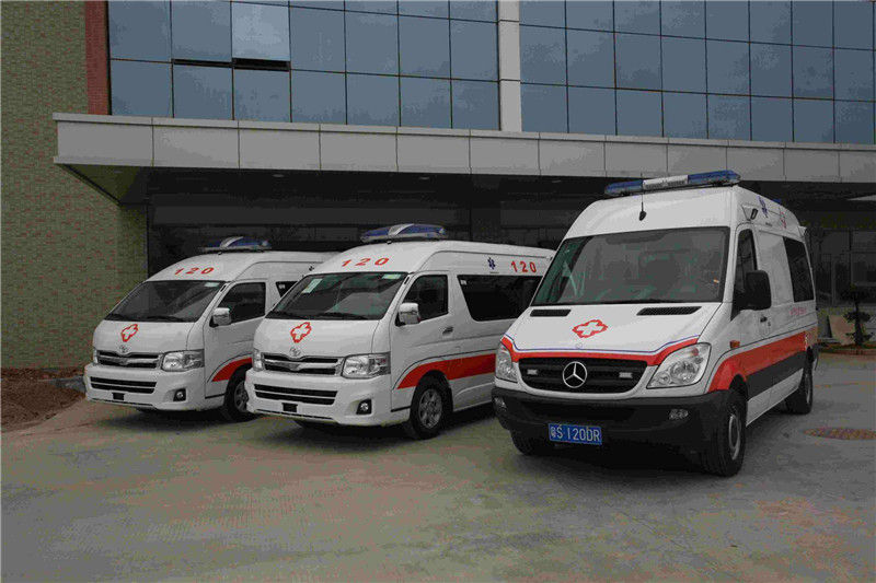 “黑救護(hù)車(chē)”二次傷害市民？正規(guī)救護(hù)車(chē)租賃服務(wù)或成良藥02